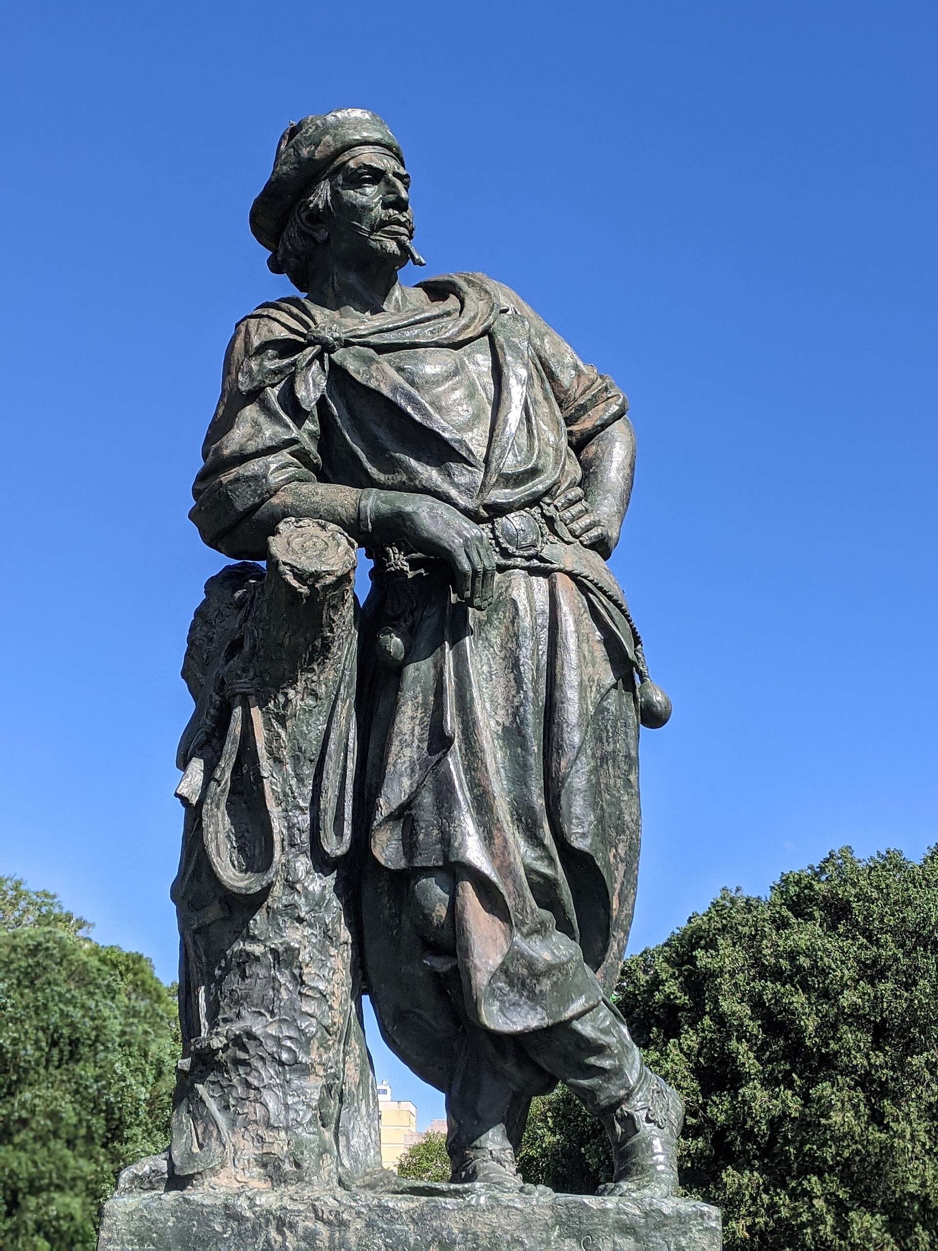 Imagem de referência de Gaucho Oriental, descrito nos dados abertos como estátua presente no Parque Farroupilha