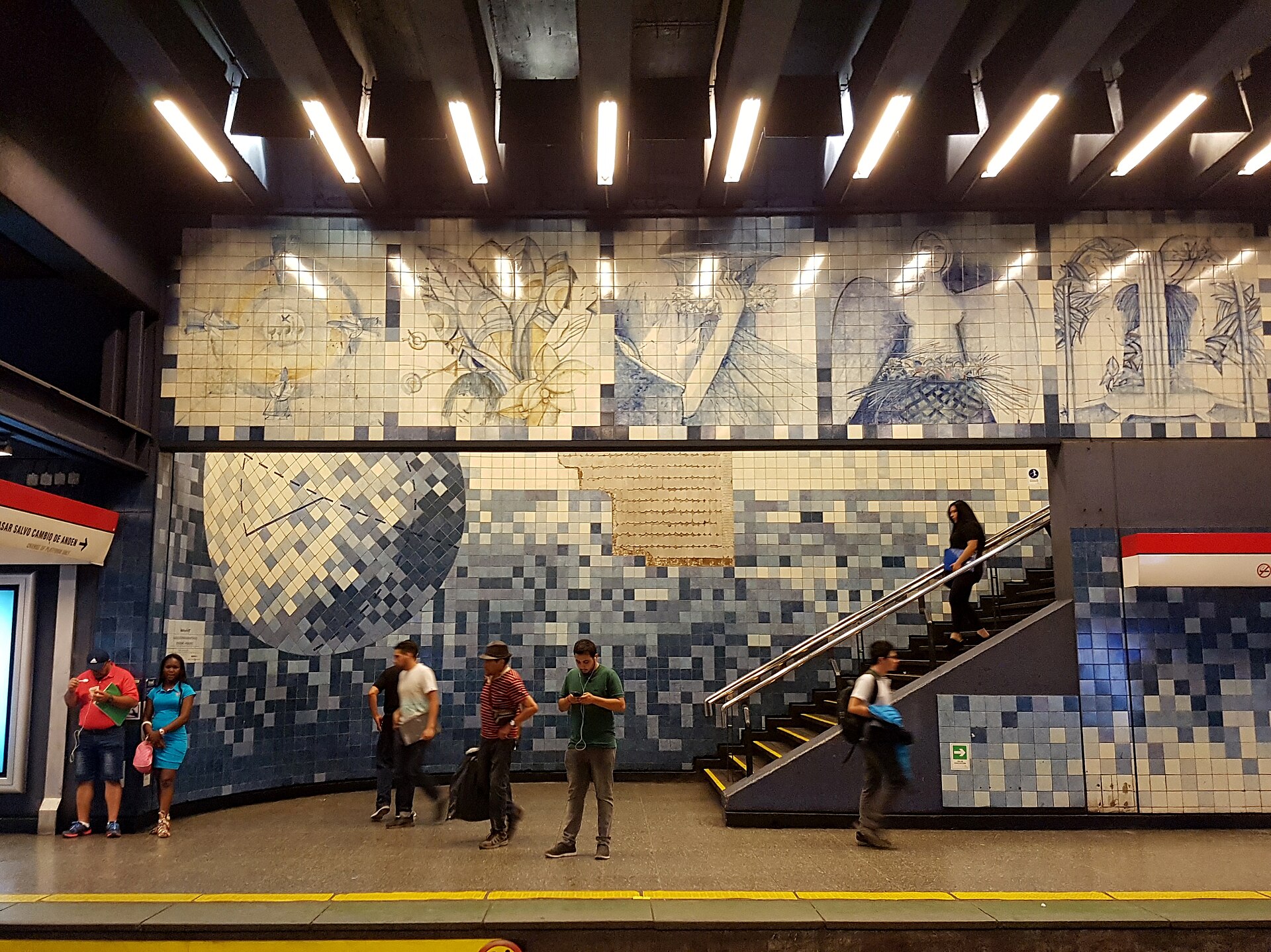 Imagem de referência relacionada a Azulejos para Santiago, item descrito como registro de referência sobre Azulejos para Santiago, organizado a partir de dados estruturados abertos