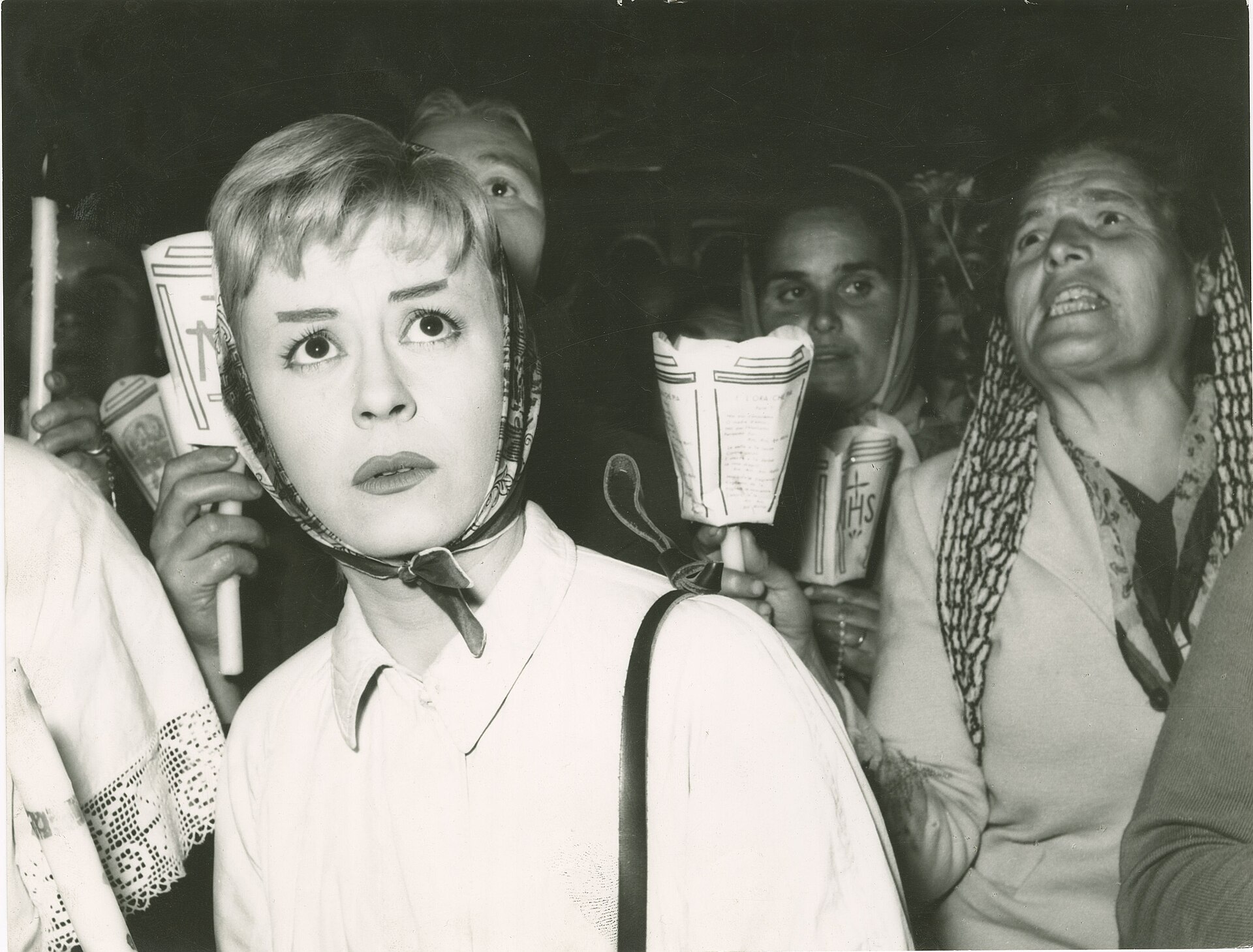 Imagem de referência de Le notti di Cabiria, descrito nos dados abertos como filme de 1957 dirigido por Federico Fellini