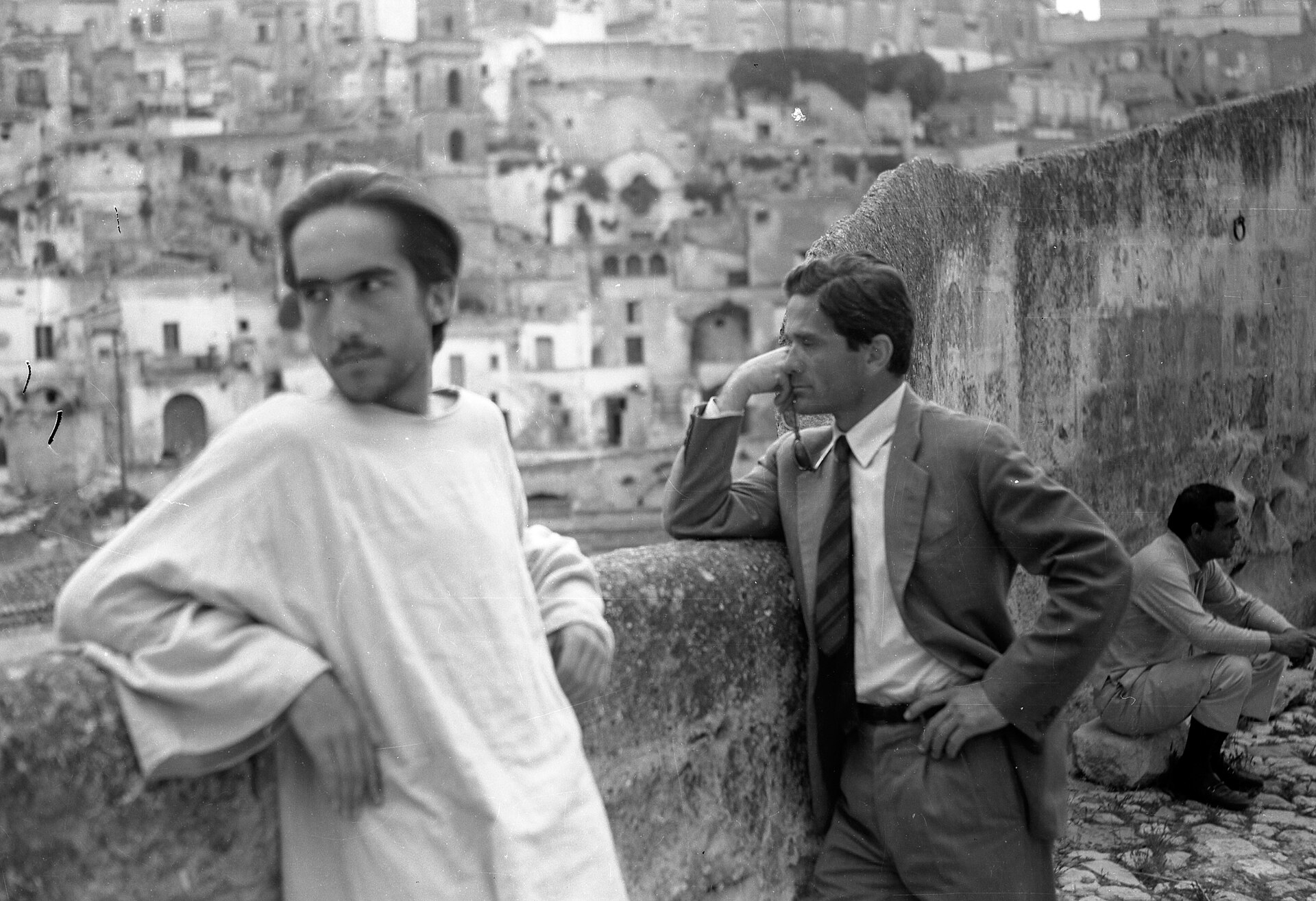 Imagem de referência de O Evangelho segundo São Mateus, descrito nos dados abertos como filme de 1964 dirigido por Pier Paolo Pasolini