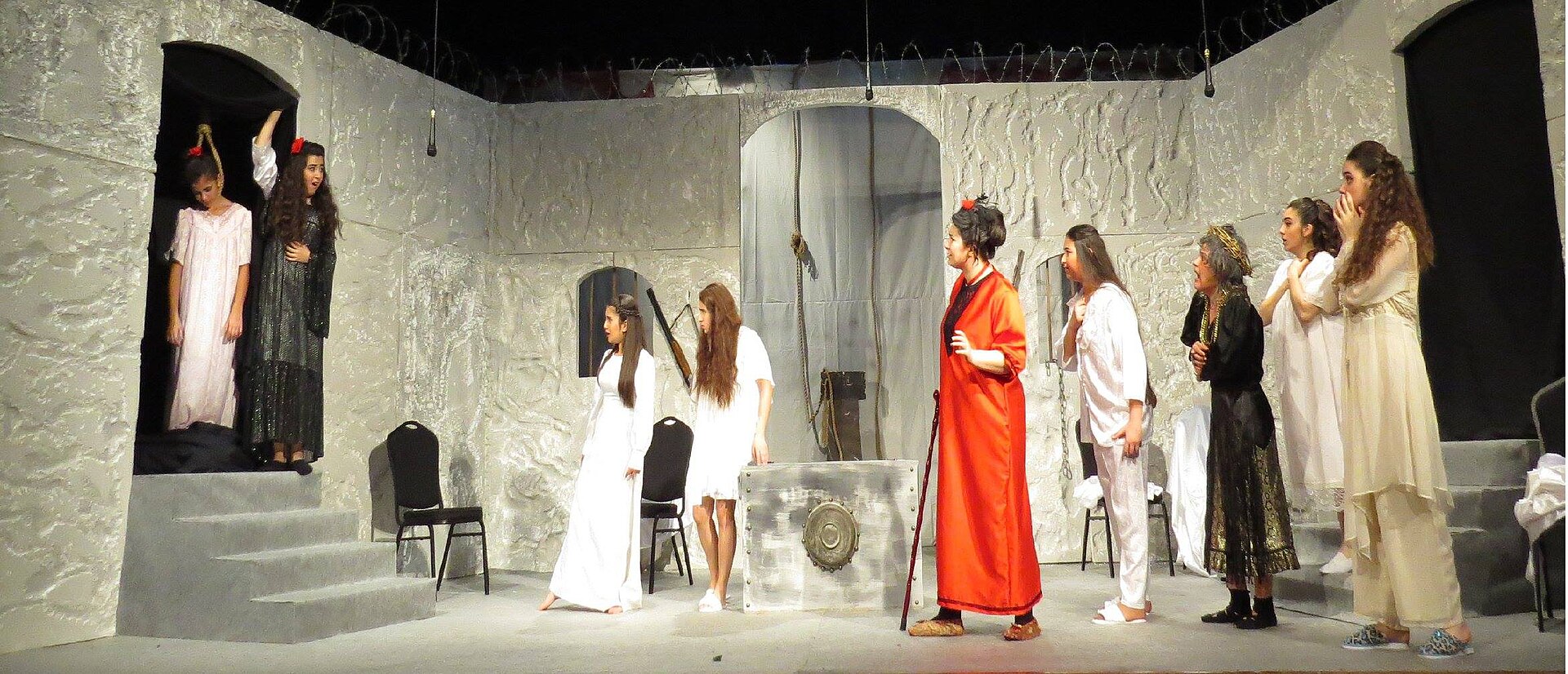 Imagem de referência de A Casa de Bernarda Alba, descrito nos dados abertos como peça de teatro de García Lorca