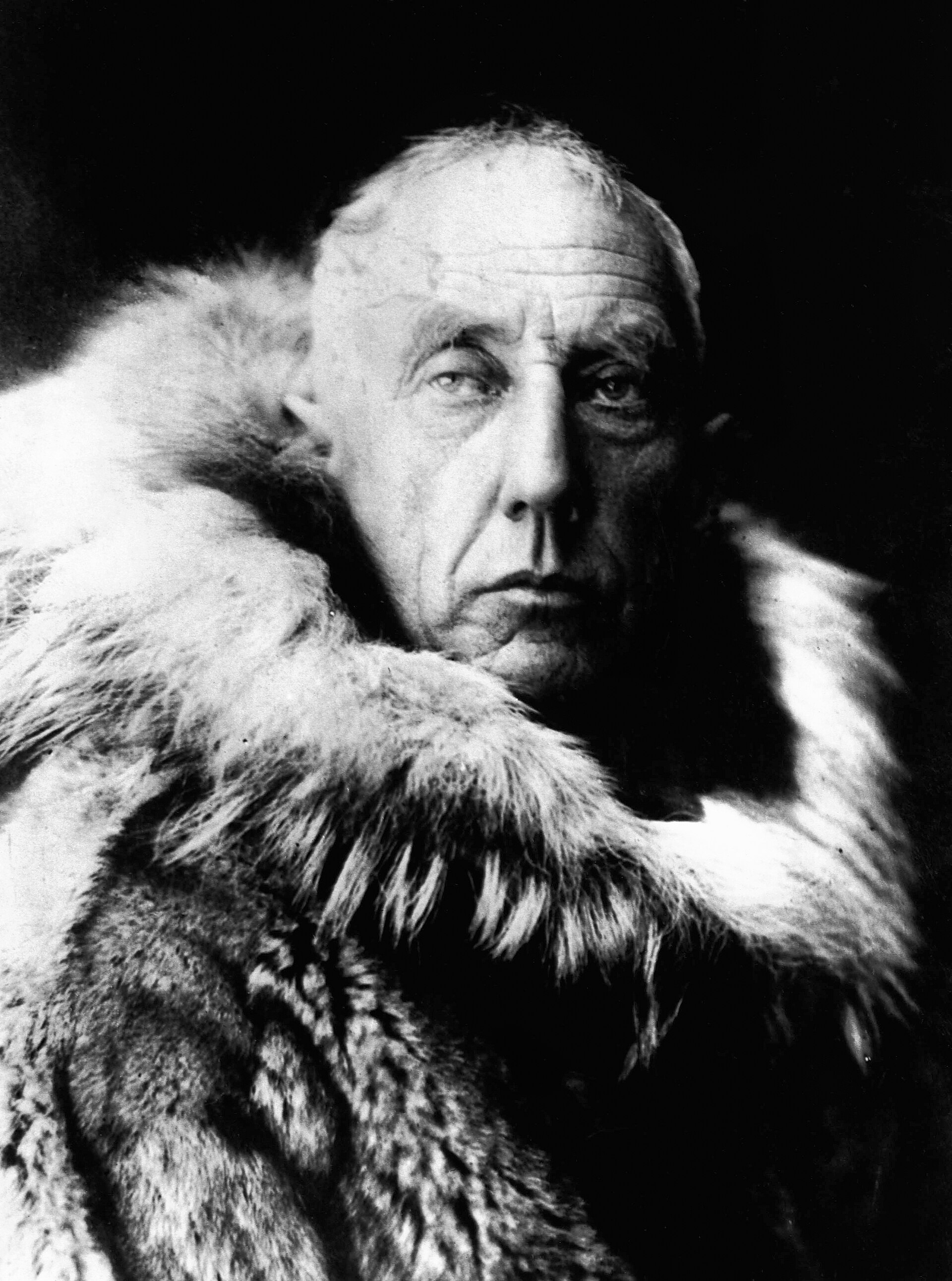 Imagem de referência de Roald Amundsen, descrito nos dados abertos como explorador norueguês