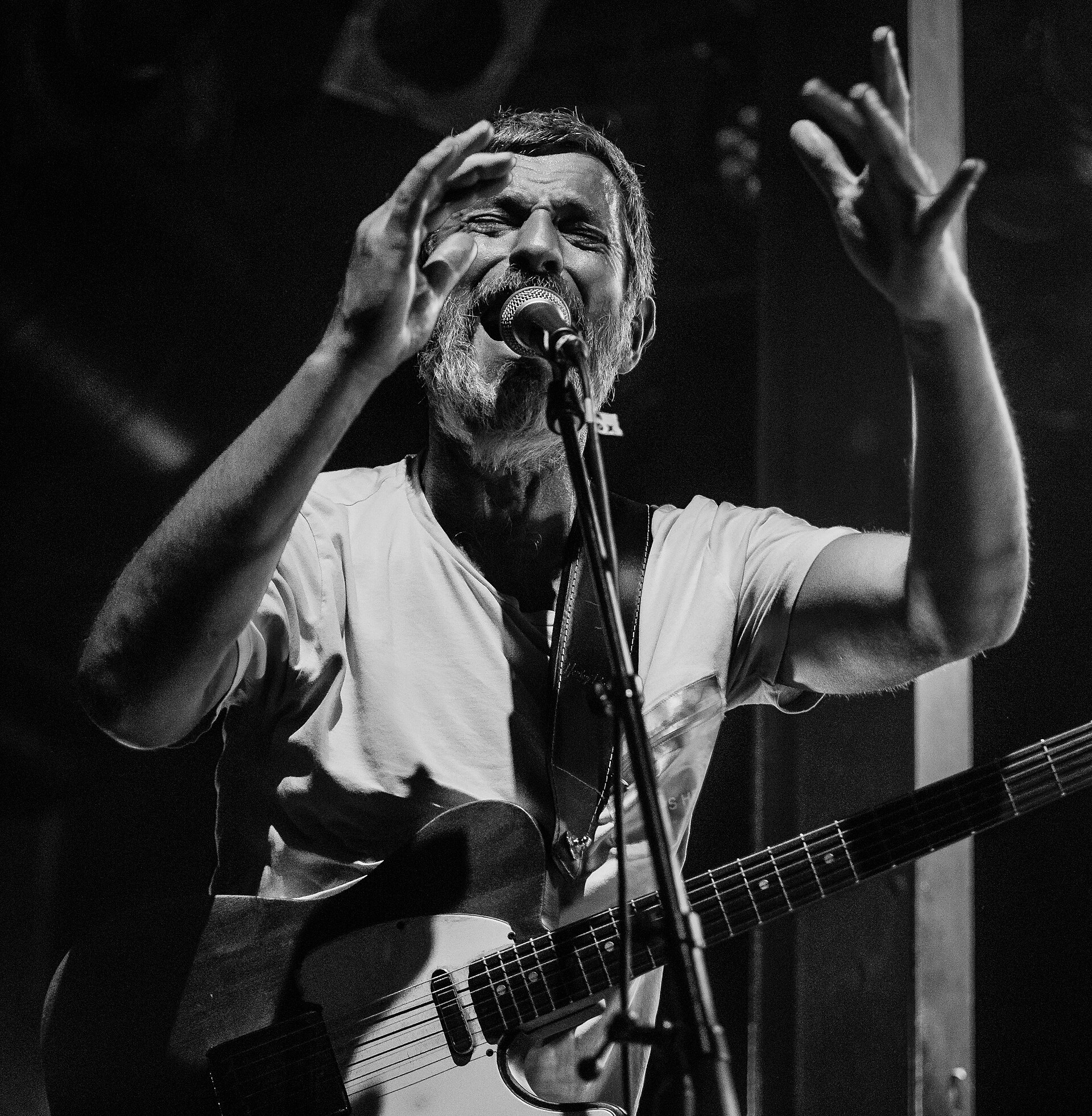 Imagem de referência de Niclas Knudsen, descrito nos dados abertos como músico dinamarquês