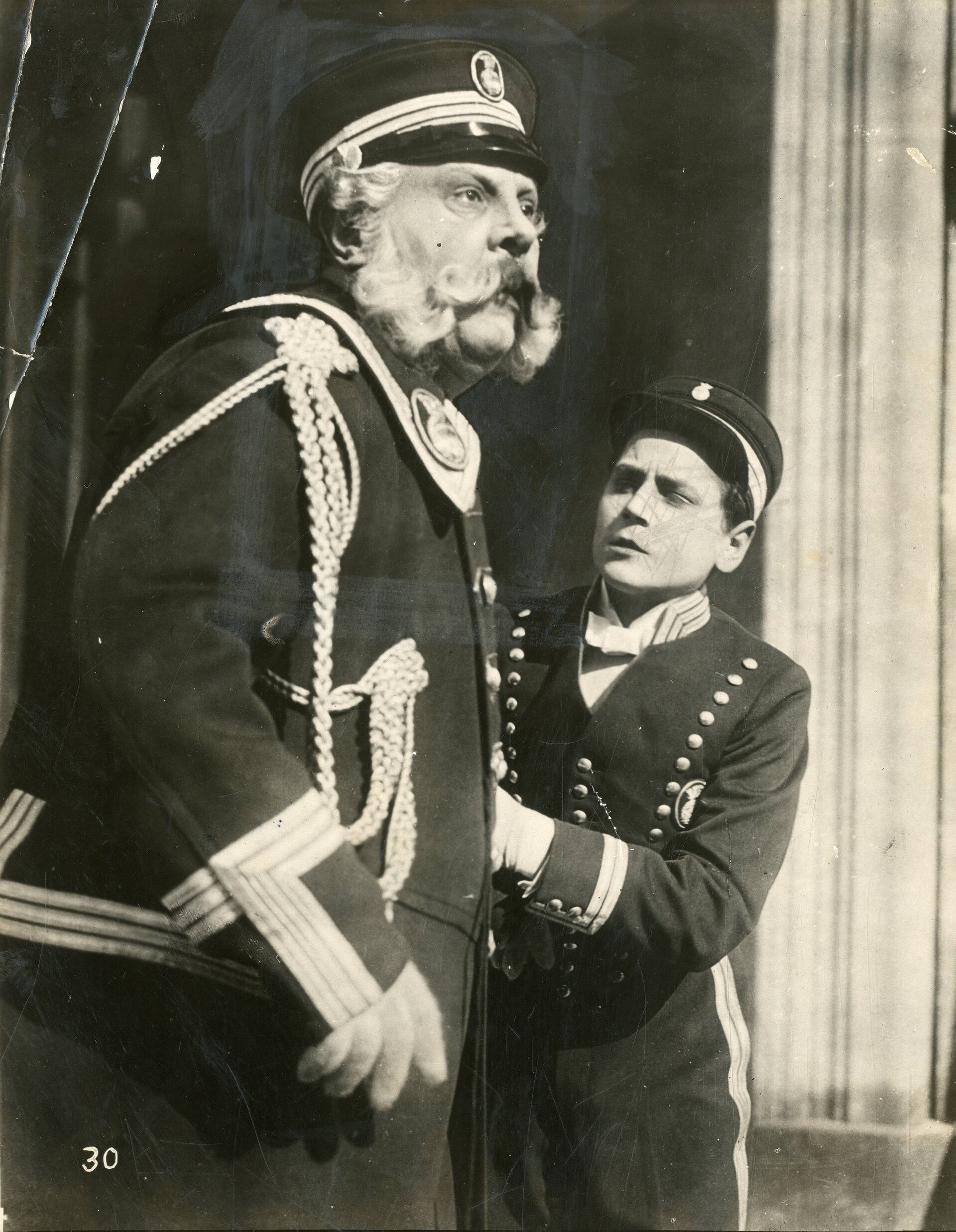 Imagem de referência relacionada a Der letzte Mann, item descrito como filme de 1924 dirigido por F. W. Murnau