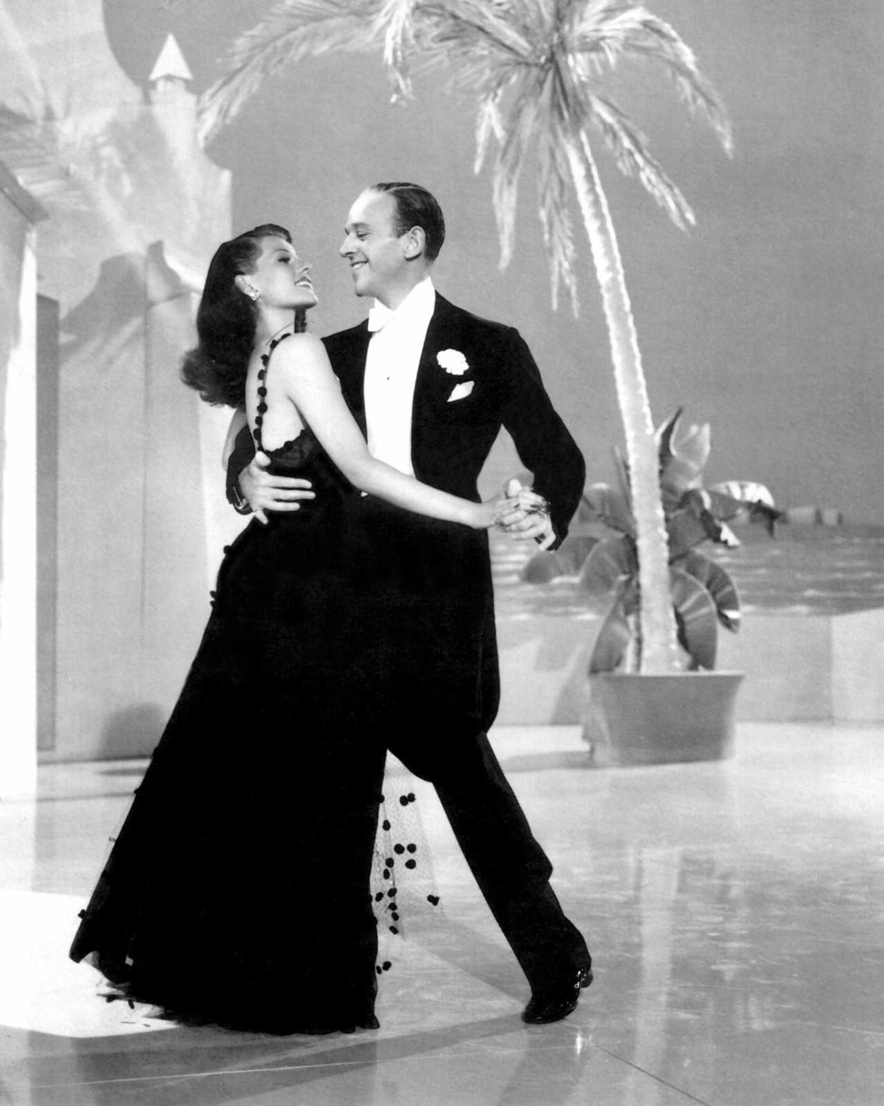 Imagem de referência de You'll Never Get Rich, descrito nos dados abertos como filme de 1941 dirigido por Sidney Lanfield