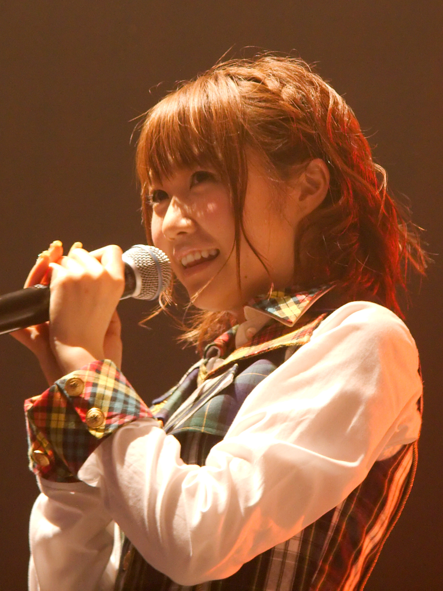 Imagem de referência de Kazumi Urano, descrito nos dados abertos como cantora japonesa