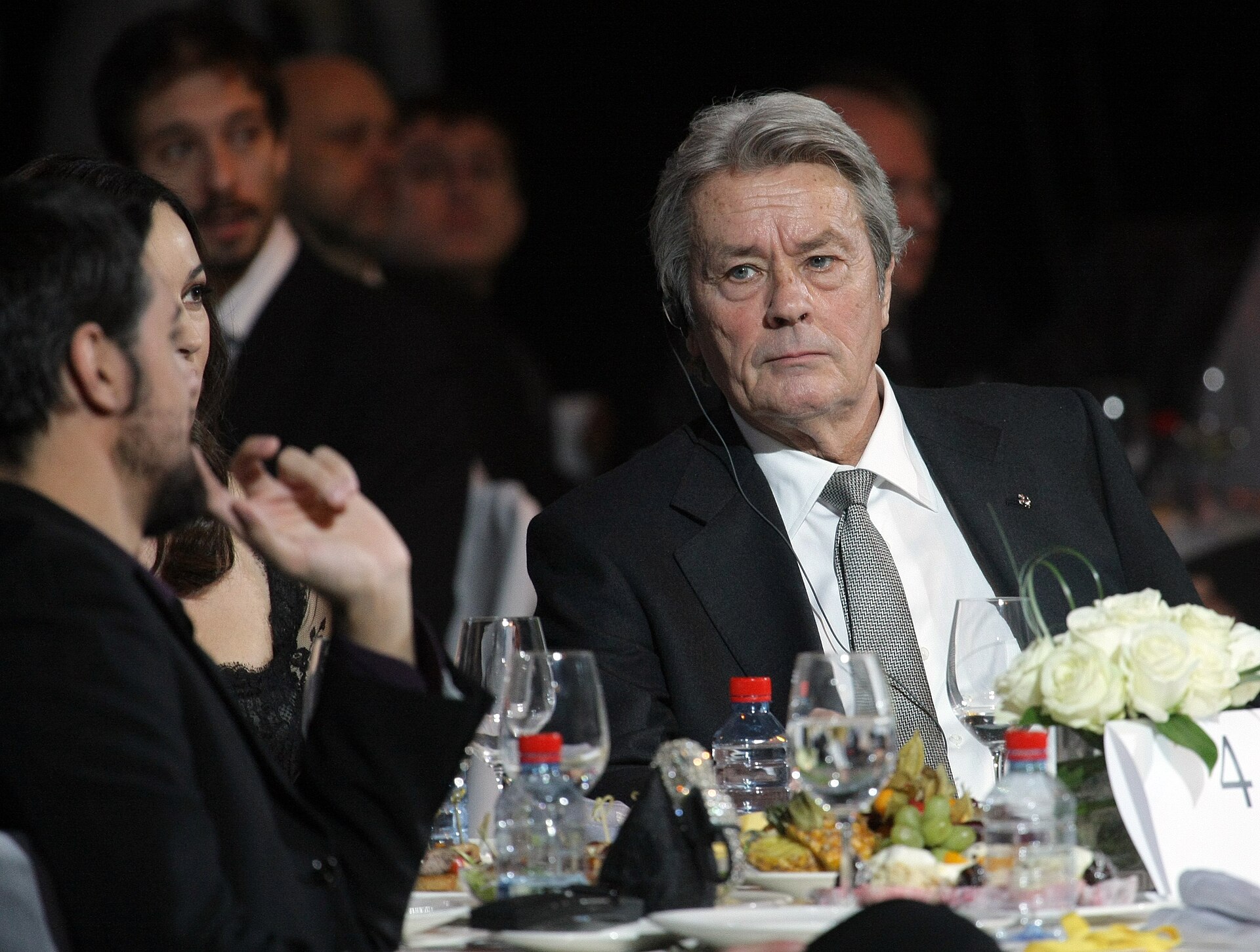 Imagem de referência de Alain Delon, descrito nos dados abertos como ator francês (1935-2024)