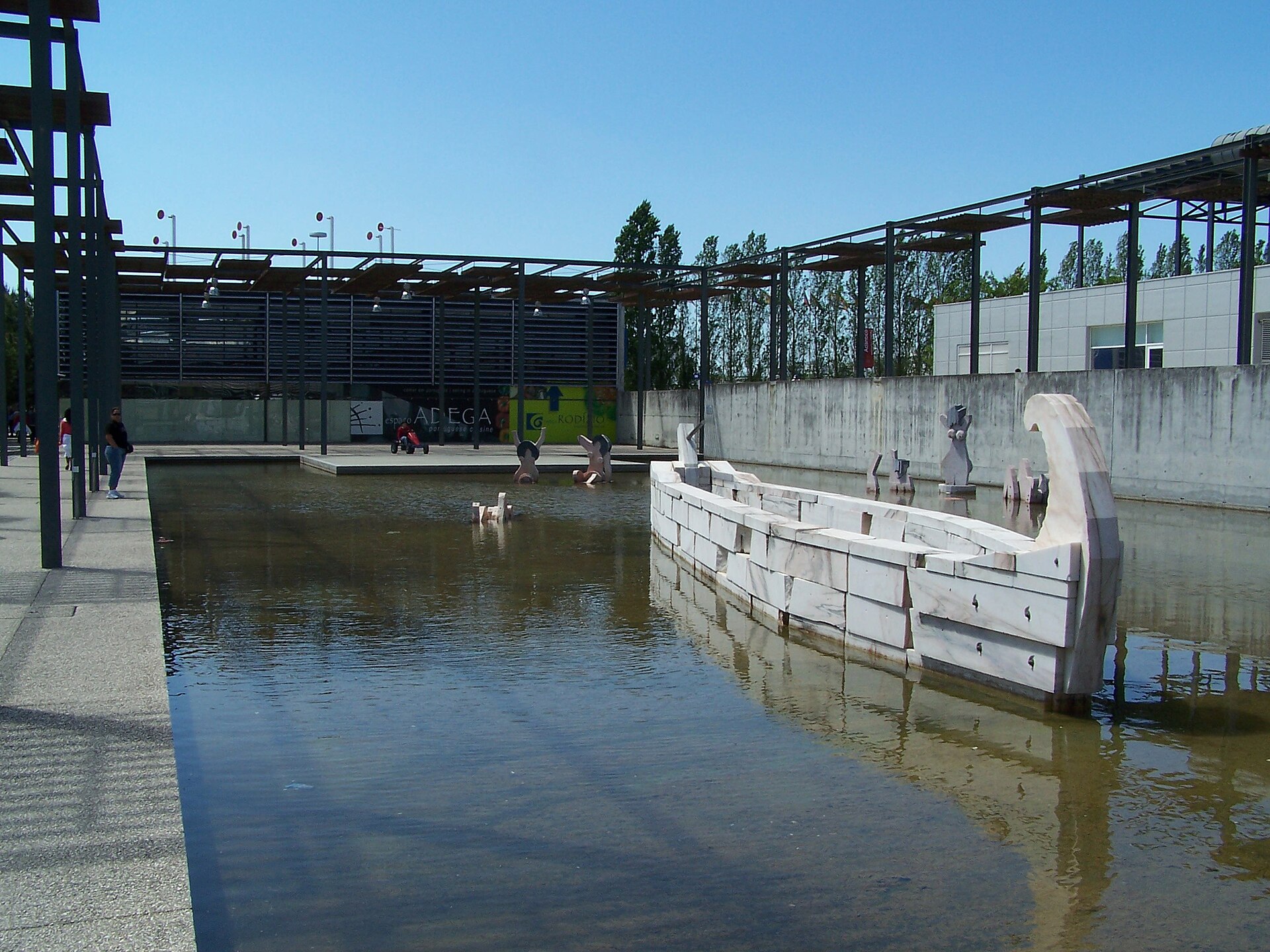 Imagem de referência de Tágide, descrito nos dados abertos como escultura de Lagoa Henriques no Montijo