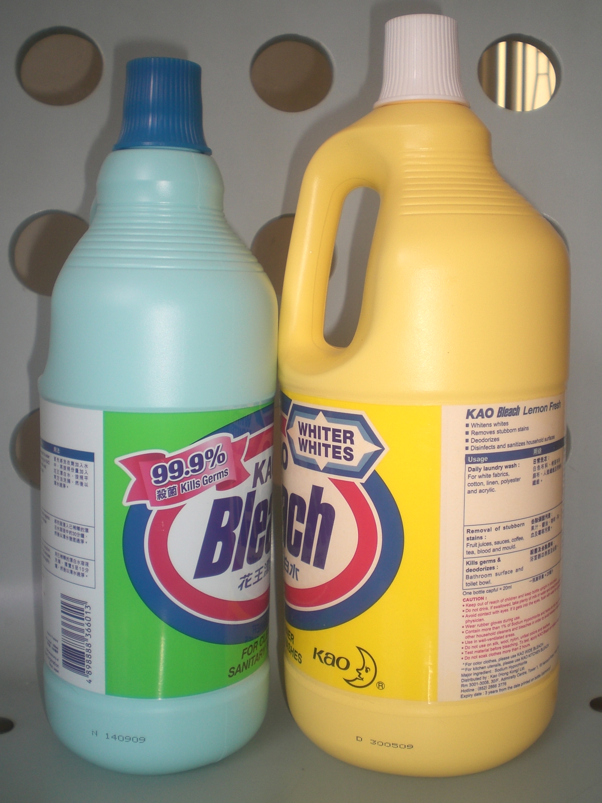 Imagem de referência relacionada a Bleach, item descrito como primeiro dos três álbuns da banda Nirvana; é o único álbum com Chad Channing na banda
