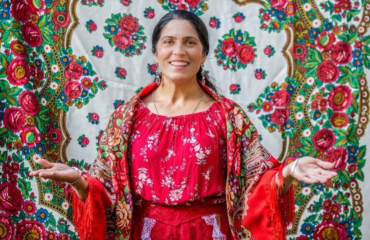Imagem de referência de Mónika Lakatos, descrito nos dados abertos como cantora húngara
