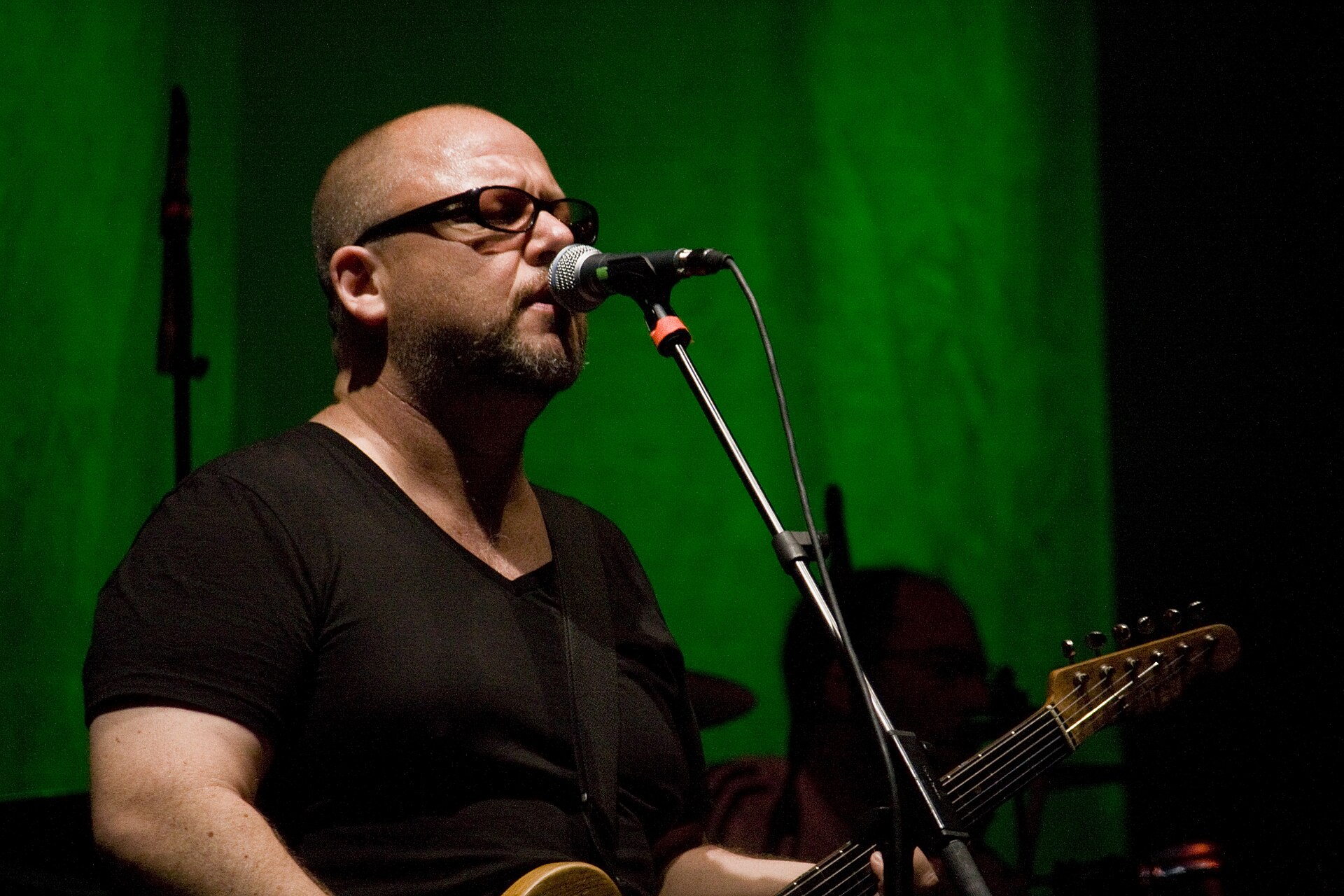 Imagem de referência relacionada a Black Francis, item descrito como cantor e compositor norte-americano