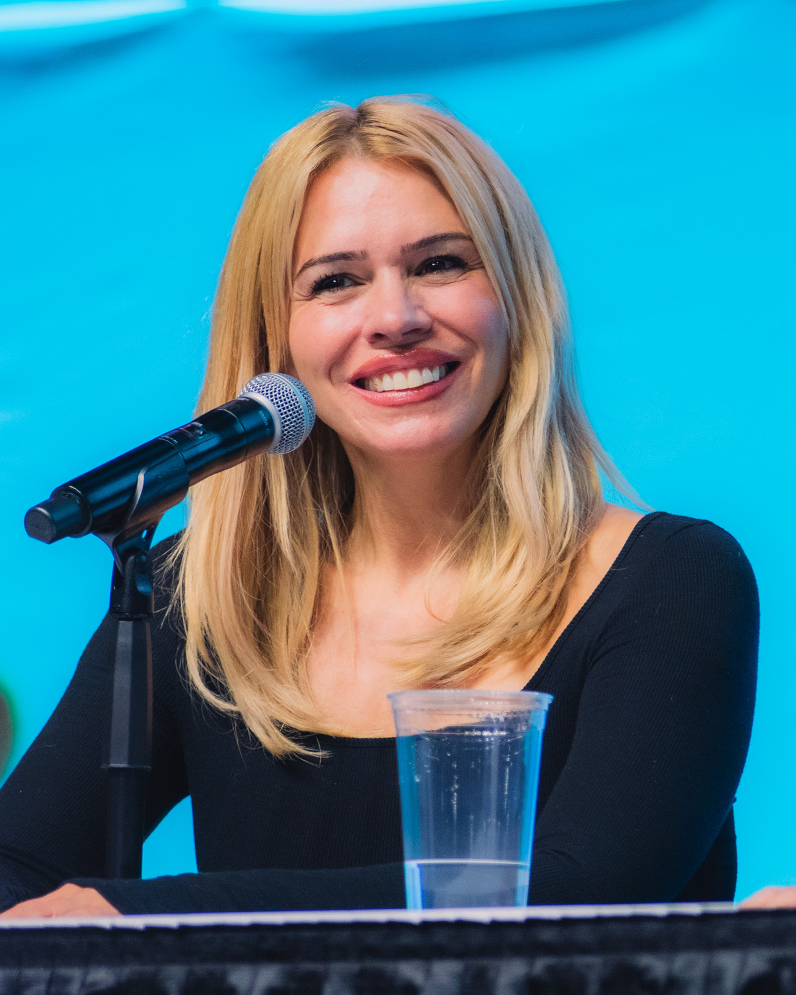 Imagem de referência relacionada a Billie Piper, item descrito como cantora e atriz inglesa