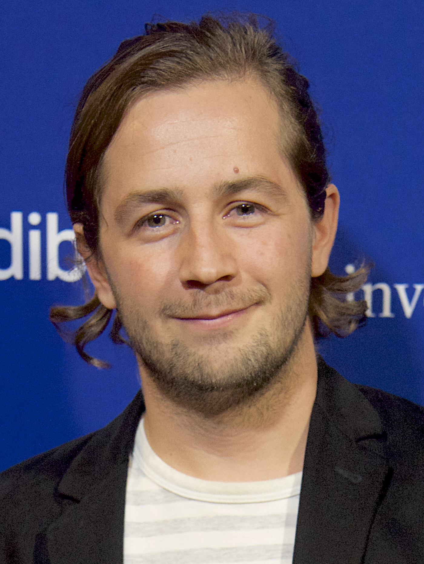 Imagem de referência relacionada a Michael Angarano, item descrito como registro de referência sobre Michael Angarano, organizado a partir de dados estruturados abertos