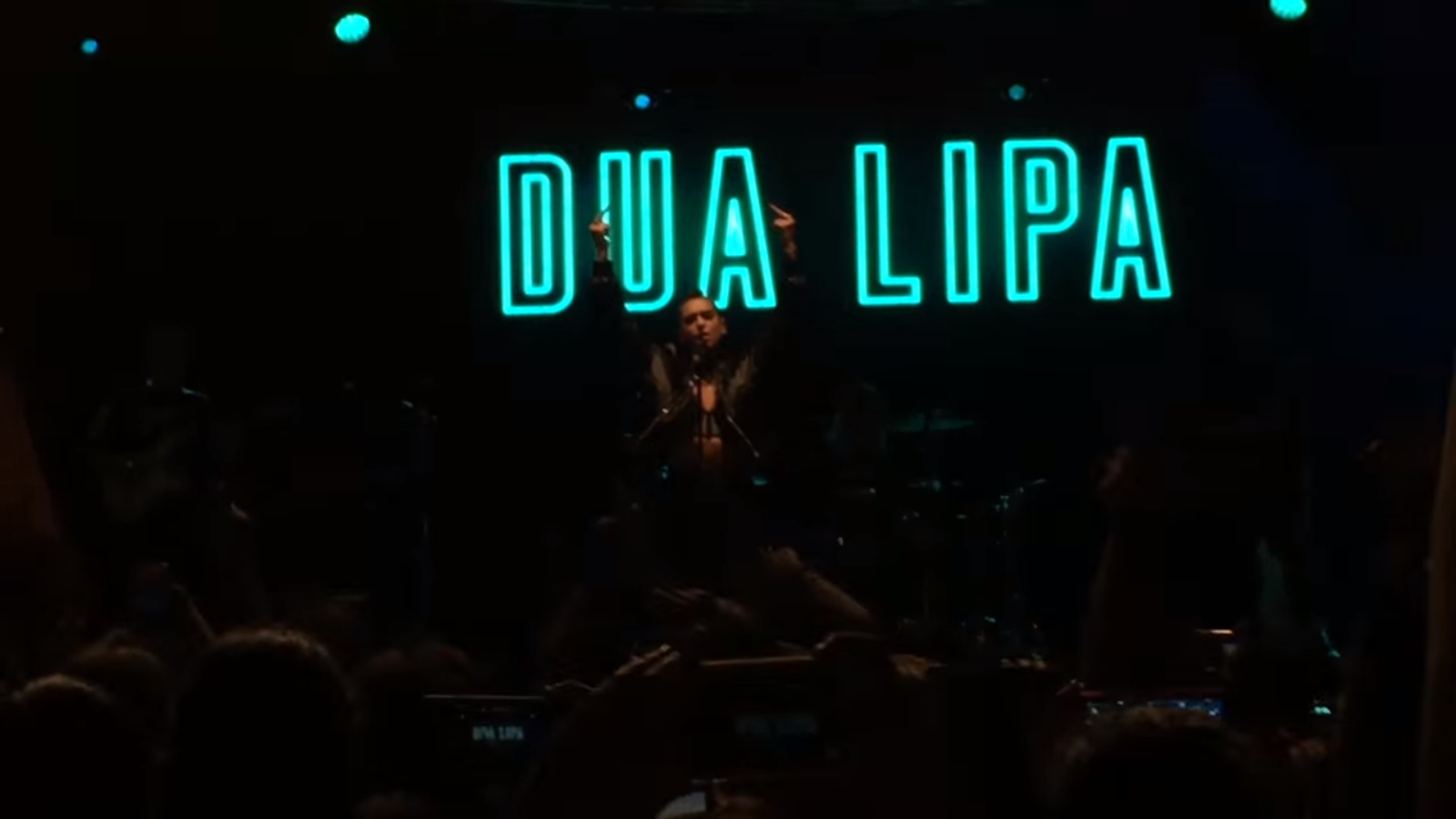 Imagem de referência de IDGAF, descrito nos dados abertos como canção de Dua Lipa