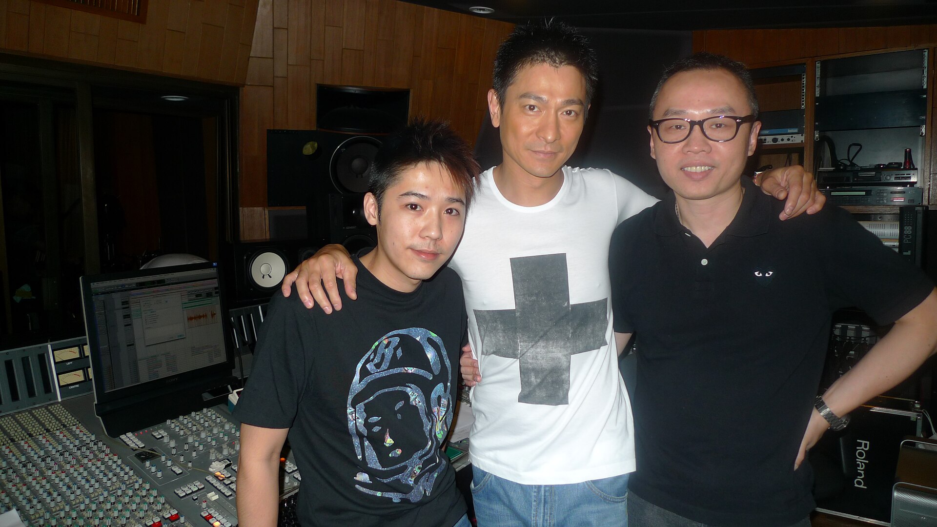 Imagem de referência relacionada a Andy Lau, item descrito como ator e cantor de Hong Kong