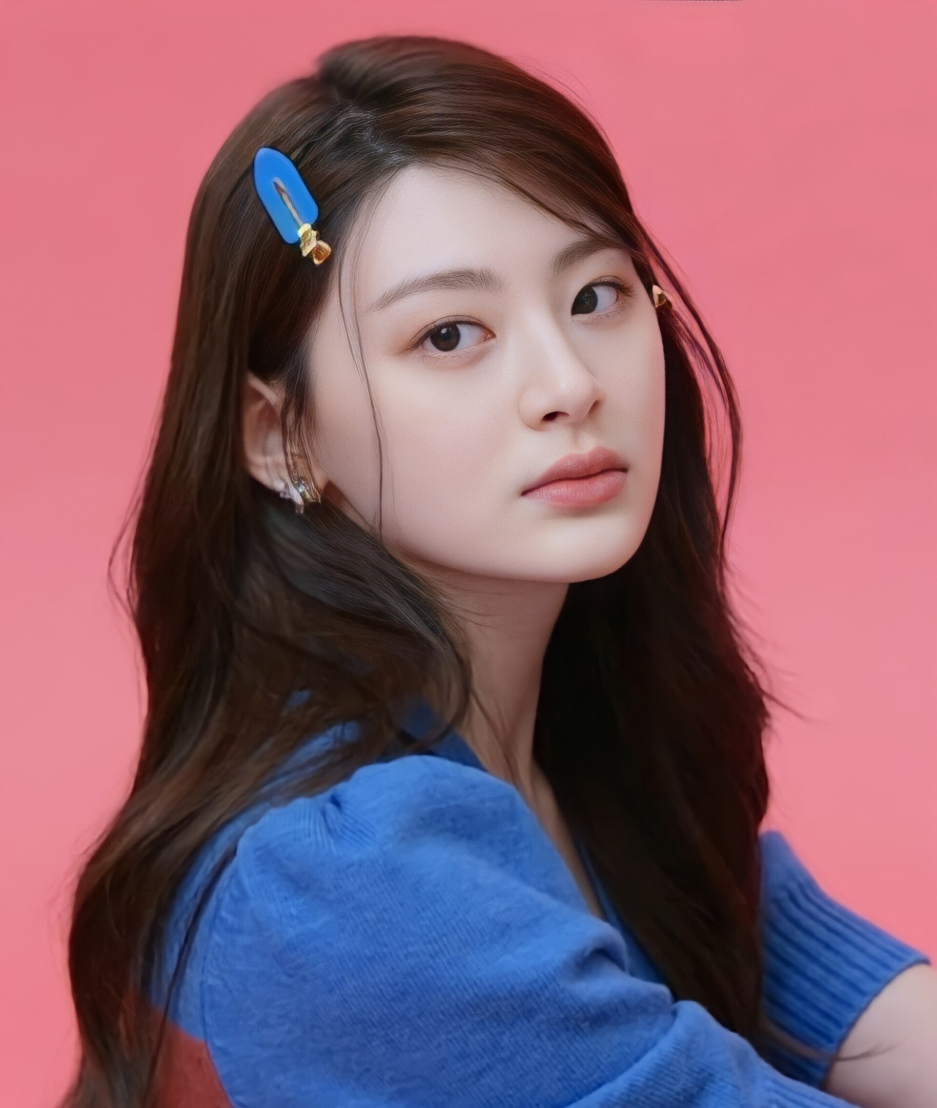 Imagem de referência de Seeun, descrito nos dados abertos como cantora e atriz sul-coreana