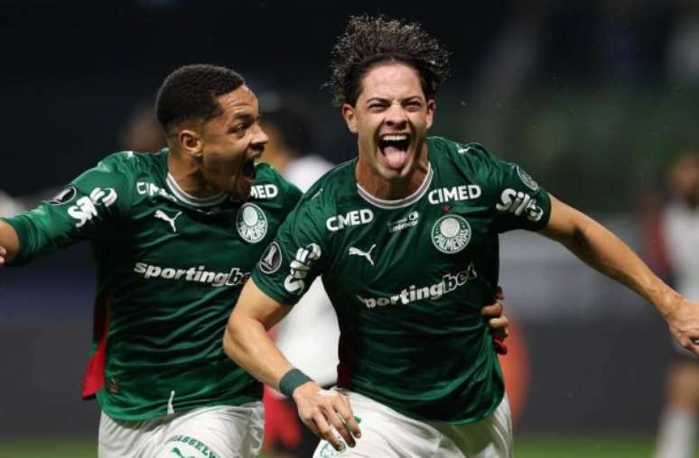 Giay cresce no Palmeiras e ganha destaque e confiança com Abel