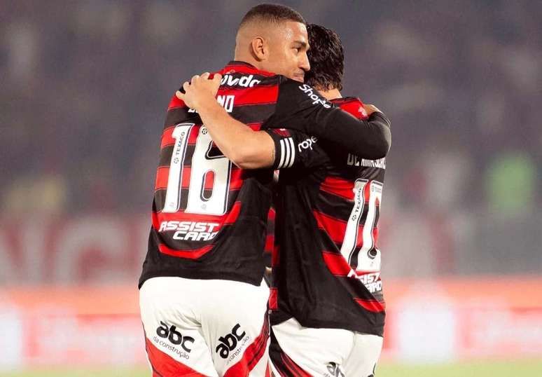 Arrascaeta explica discussão com Samuel Lino em jogo do Flamengo