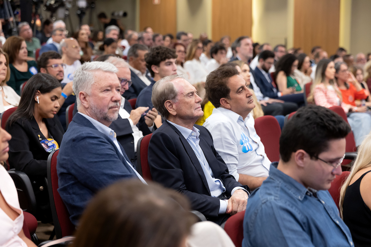 Debate Metrópoles reúne autoridades e apoiadores na corrida pelo Buriti