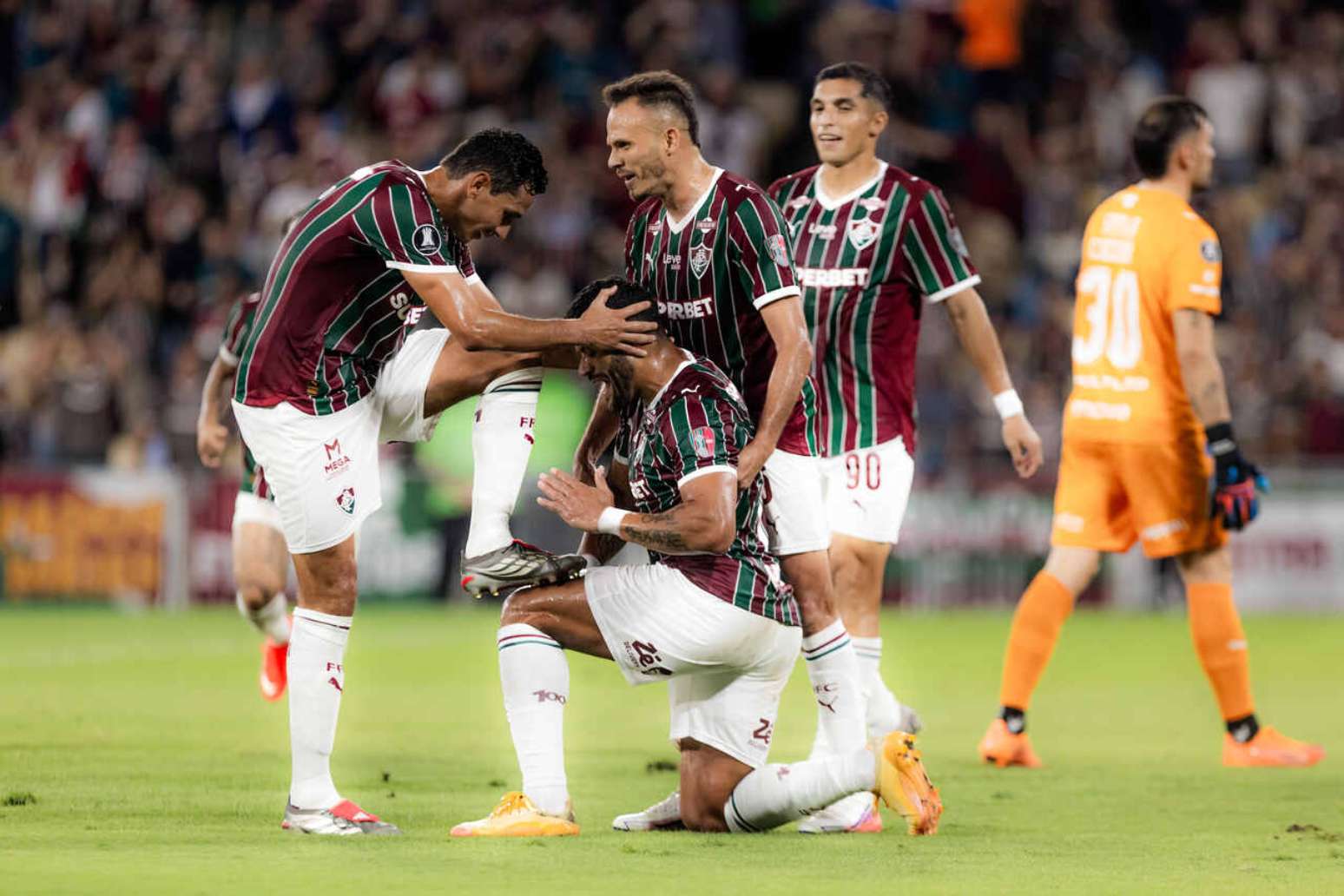 Hulk e Ganso foram fundamentais para a vit&oacute;ria do Fluminense na Libertadores &ndash;