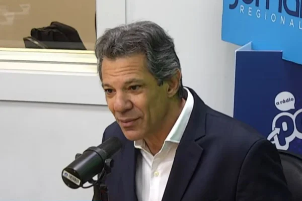 Haddad sobre STF: "Tira do Supremo quem está criando problema"
