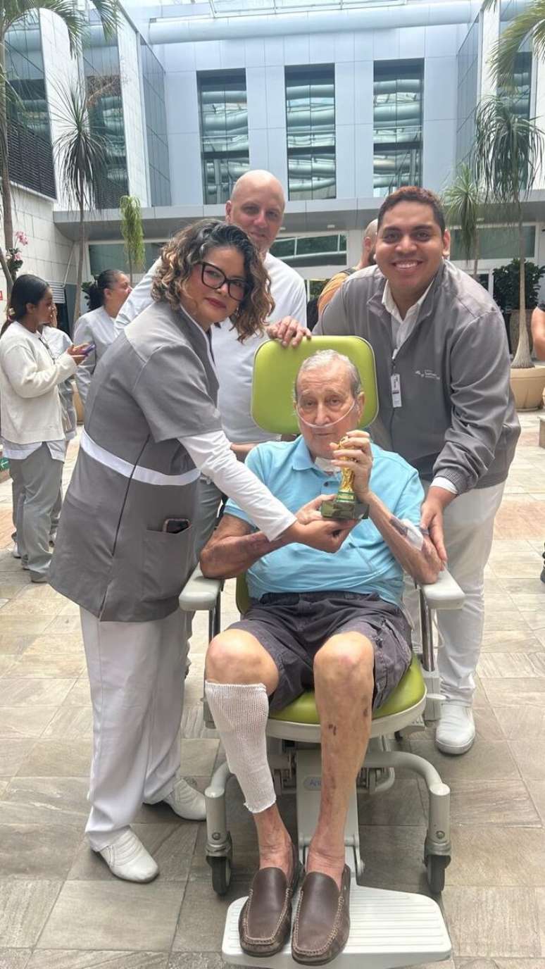 Feriado da Independência tem campanha em meio a crise no STF, Anitta de casa nova e muito romance no Rock in Rio; veja o que rolou