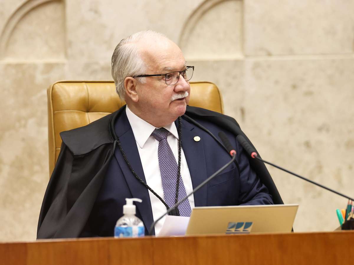 Edson Fachin solicita retirada de sigilo das investigações do caso Master no STF