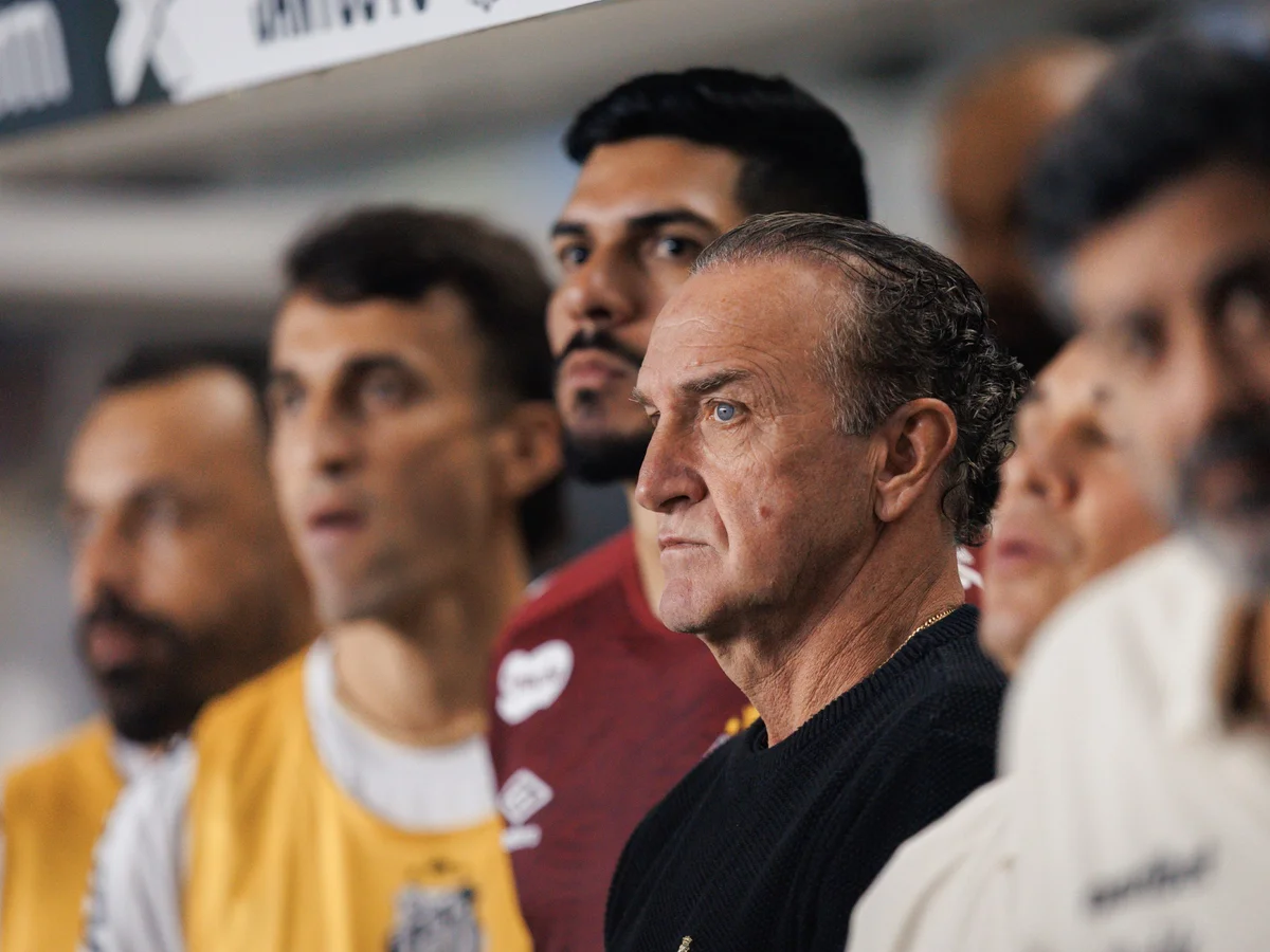 Cuca valoriza vantagem na Sul-Americana, mas pede cuidado com o Brasileirão