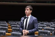 Nikolas Ferreira é processado em R$ 200 mil por discriminação em vídeo