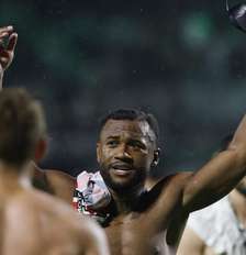 Luan em Millonarios x São Paulo pela Sul-Americana 2026 - Foto: Rubens Chiri/São Paulo - Legenda: Luan é cria de Cotia e deixa o clube após quase duas décadas / Jogada10