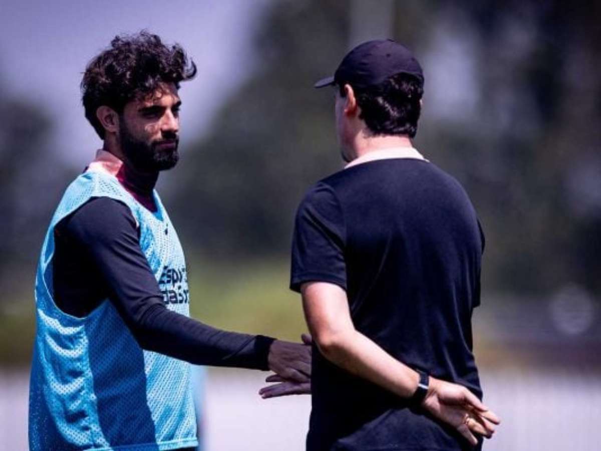 Yuri Alberto inicia transição e participa de treino do Corinthians