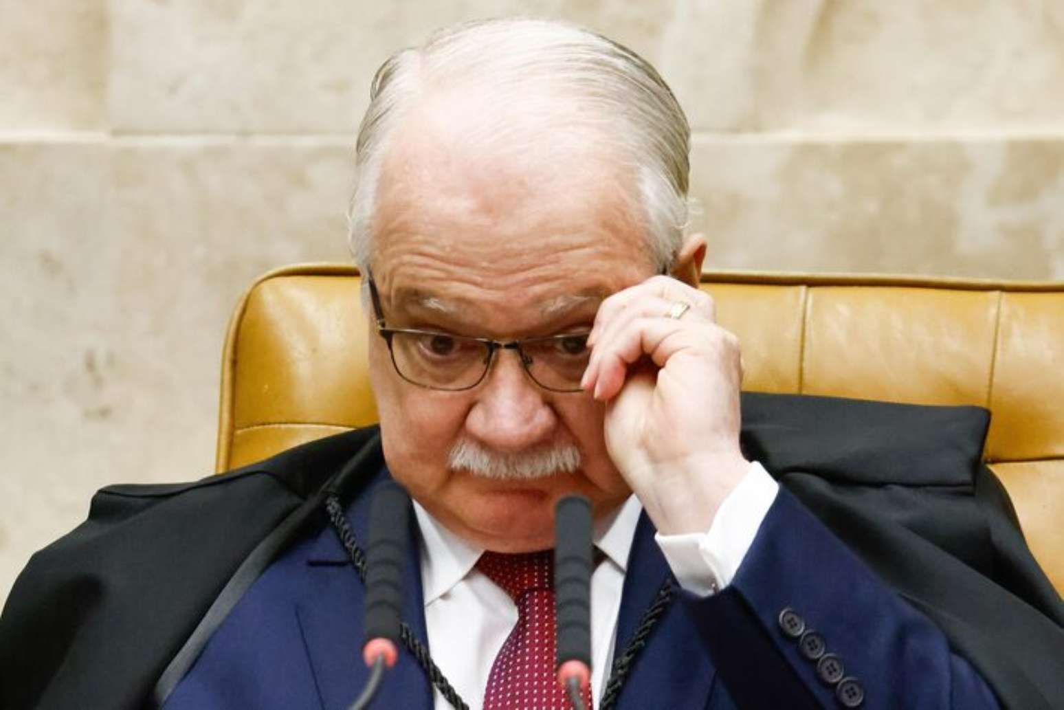 O presidente do STF, Edson Fachin, anunciou que tomar&aacute; provid&ecirc;ncias sobre ind&iacute;cios encontrados contra Alexandre de Moraes