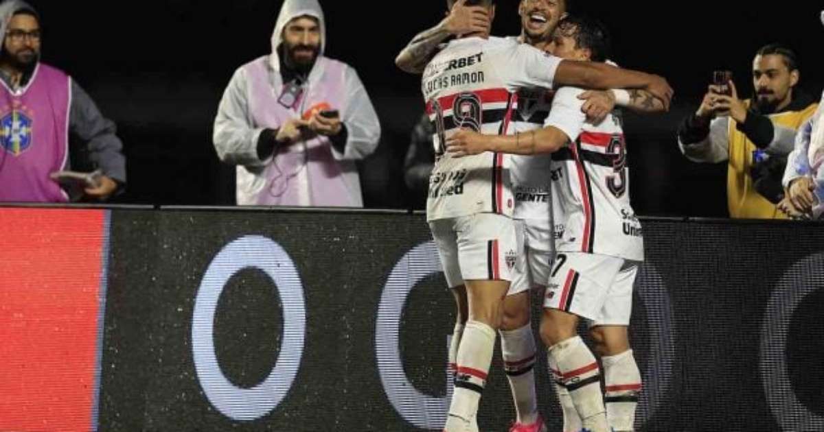 Em jogo "fundamental", São Paulo reencontra Boca Juniors após 19 anos