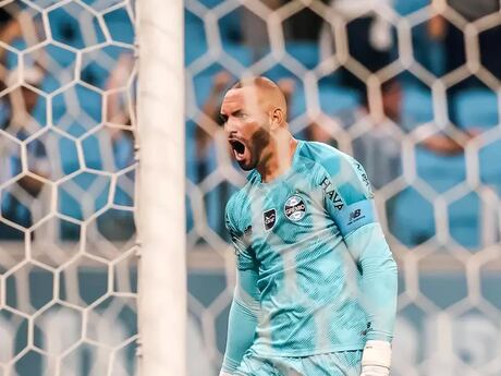 ‘Não foi para mostrar nada,’ disfarça Weverton. Mas a espetacular atuação travou o Palmeiras contra o Flamengo. Resposta a Abel. Sua saída foi pela idade