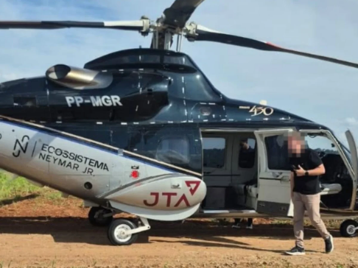 Dona de helicóptero que levava Rick recebe aval para retirar destroços