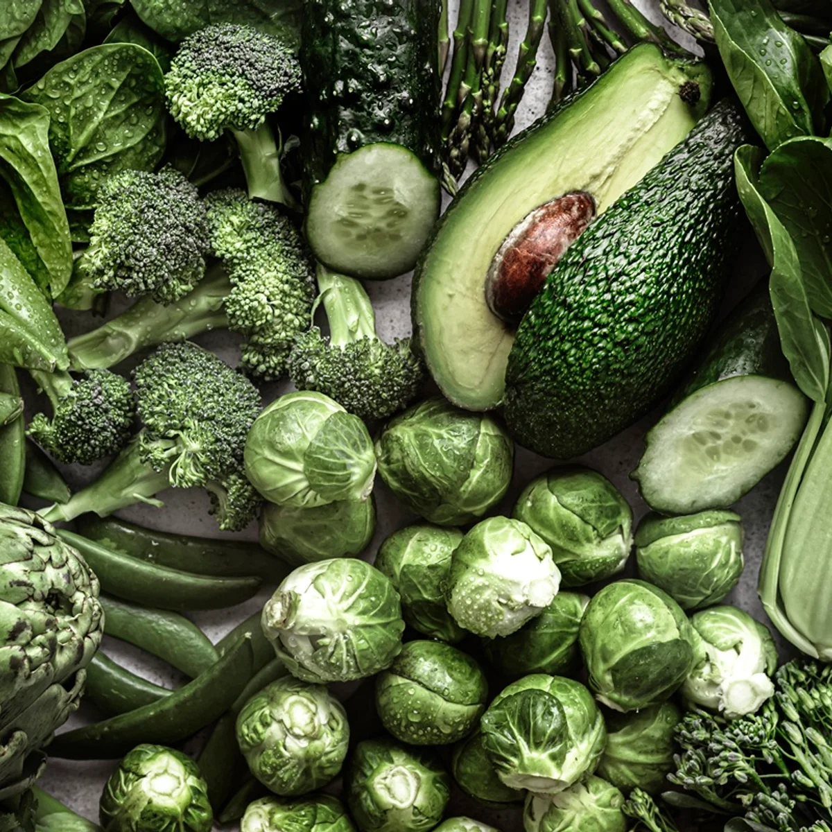 Vitamina K encontrada em vegetais verdes é ligada a pulmões mais saudáveis