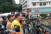 Campanha de Flávio aposta em ligar Moraes a Lula para desgastar petista