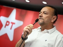 Justiça tira 29 minutos de propaganda de Elmano após peça associar Ciro Gomes a Bolsonaro