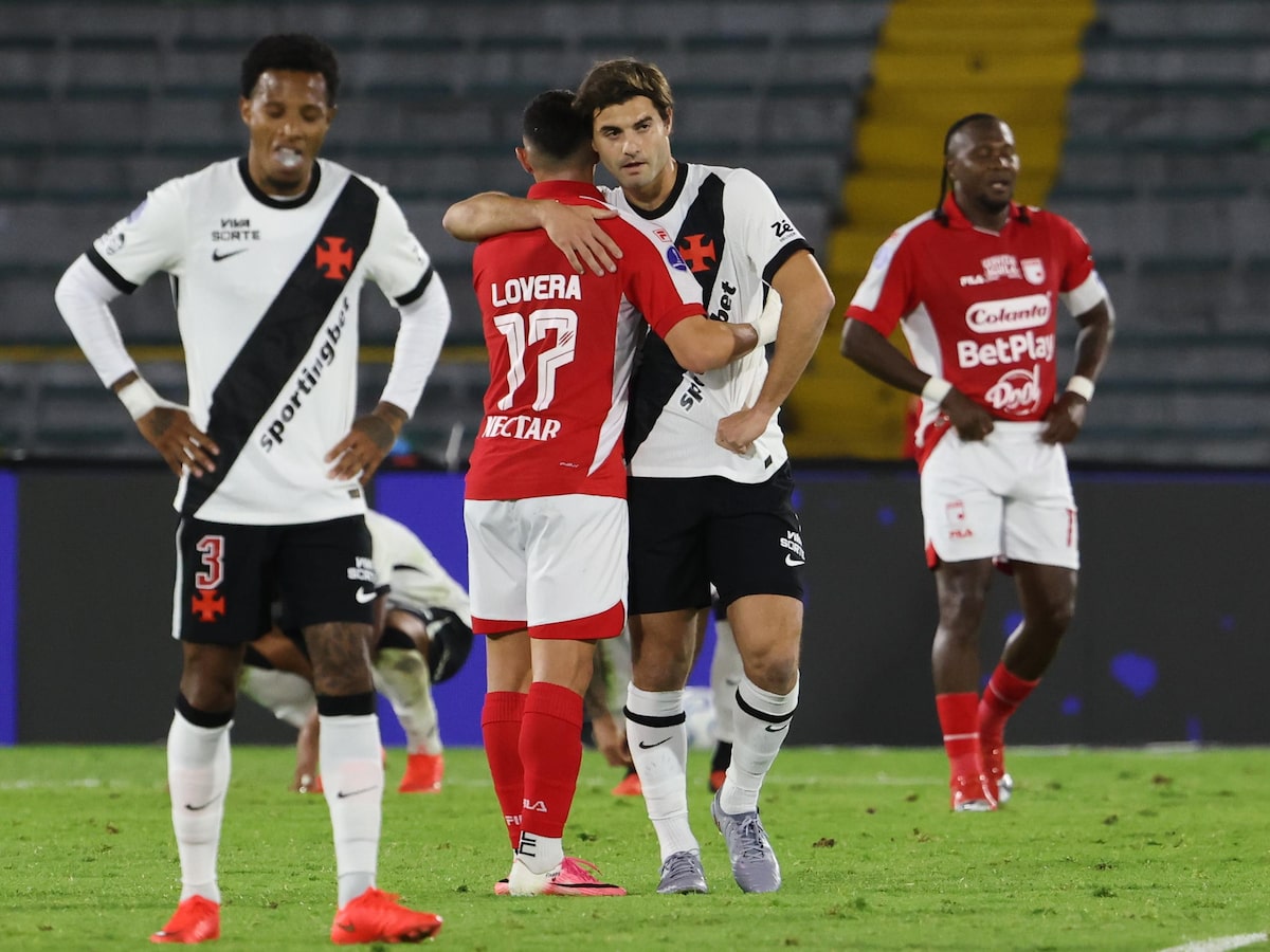 Vasco poupa titulares em viagem à Colômbia e empata sem gols com Santa Fe pela Sul-Americana