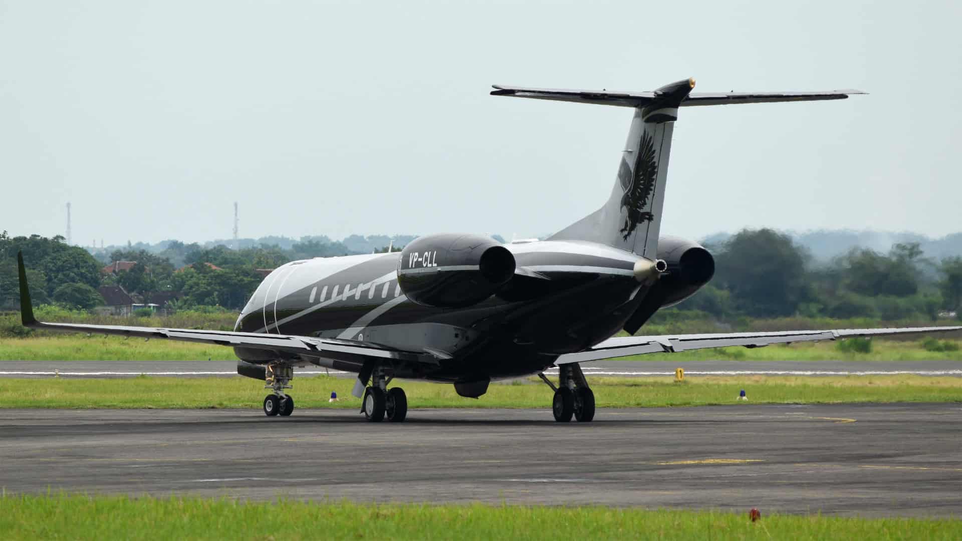 Legacy 650: conheça o jato de Vorcaro usado por Flávio Bolsonaro e Moraes