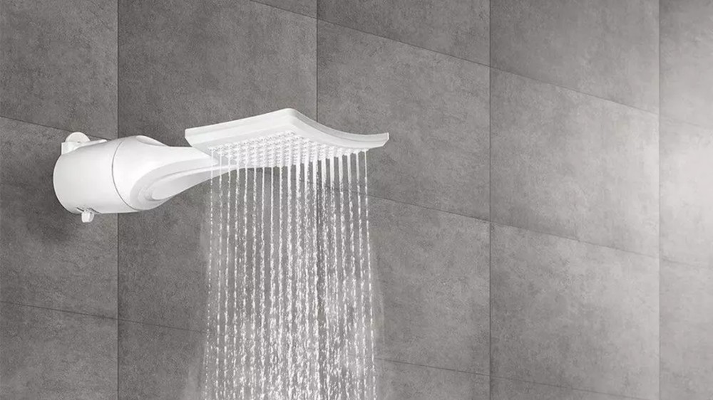 O chuveiro elétrico Loren Shower está saindo por R$ 99 na Shopee — Foto: Reprodução/Shopee