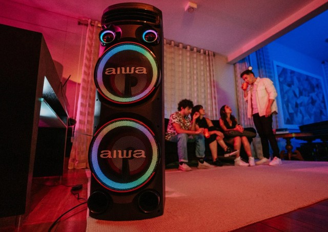 Qual a melhor caixa de som: JBL ou Aiwa? Comparamos para você