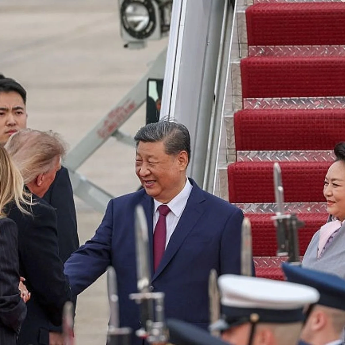 Trump diz que IA será um dos principais temas de reunião com Xi Jinping