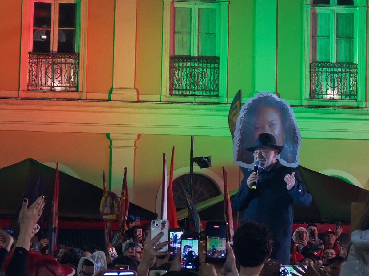 Lula diz para Trump 'não meter bedelho' nas eleições