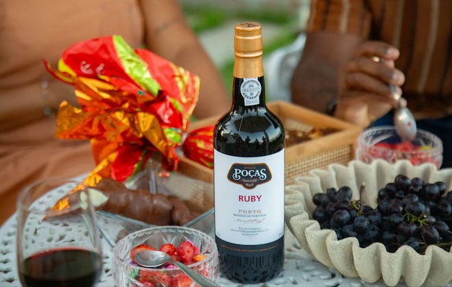 Vinho do Porto acompanha a sobremesa e também entra na receita