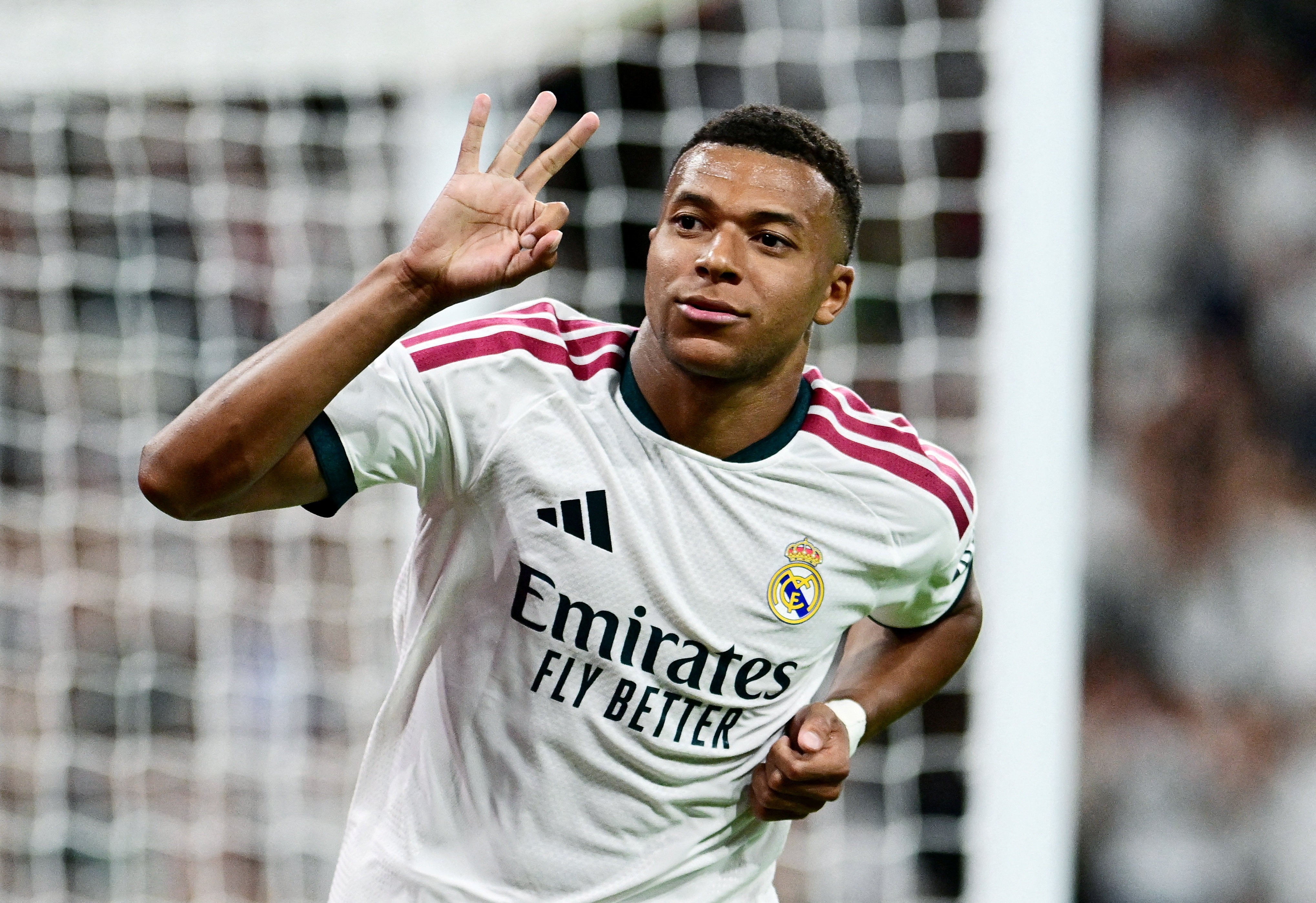 Mbappé diz que merece ganhar Bola de Ouro: "Ninguém fez uma temporada melhor que eu"