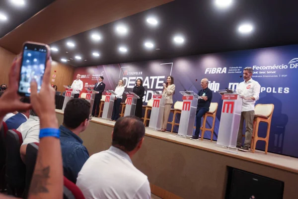 Após blocos marcados por acusações, candidatos apresentam planos de governo