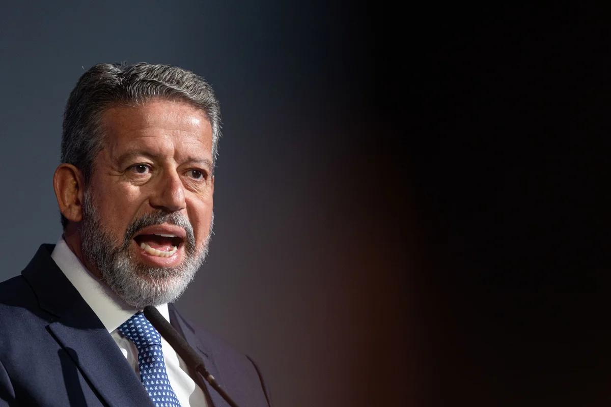 Adversários em Alagoas, Renan e Lira contratam mesma contabilidade