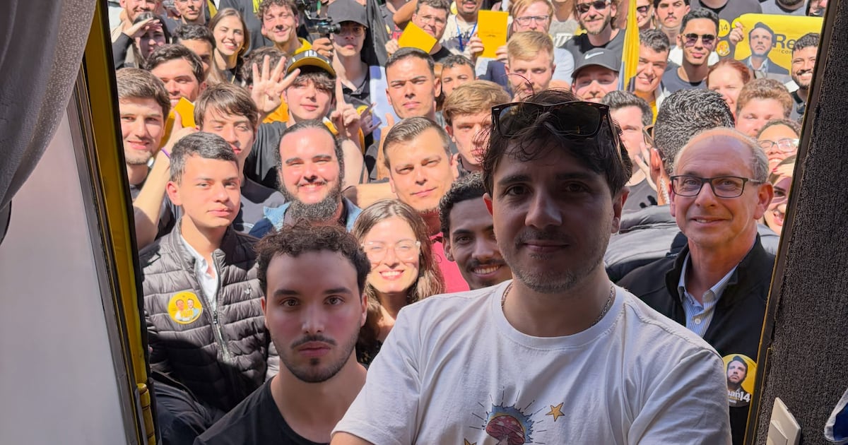 Renan Santos quer ir à Justiça contra reajuste no Bolsa Família: ‘Medida populista e criminosa’