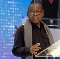 Imagem relacionada à notícia: Nzimande urge financiamento de pesquisa além das principais universidades